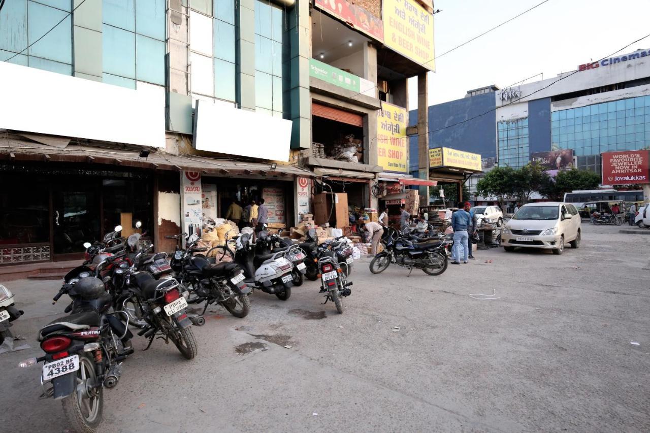 OYO 12354 Hotel Sangreela Amritsar Buitenkant foto