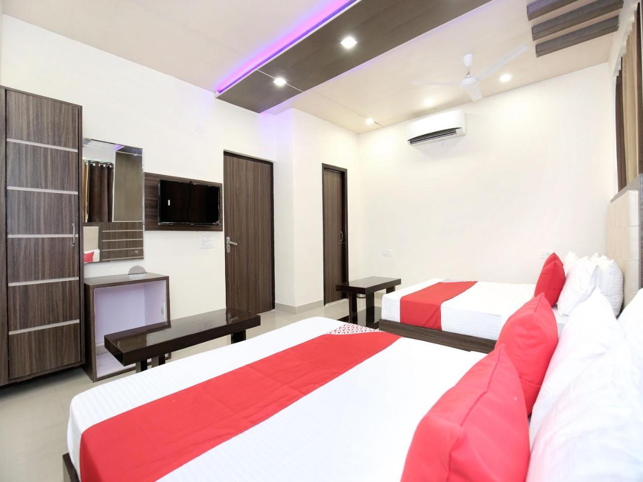 OYO 12354 Hotel Sangreela Amritsar Buitenkant foto