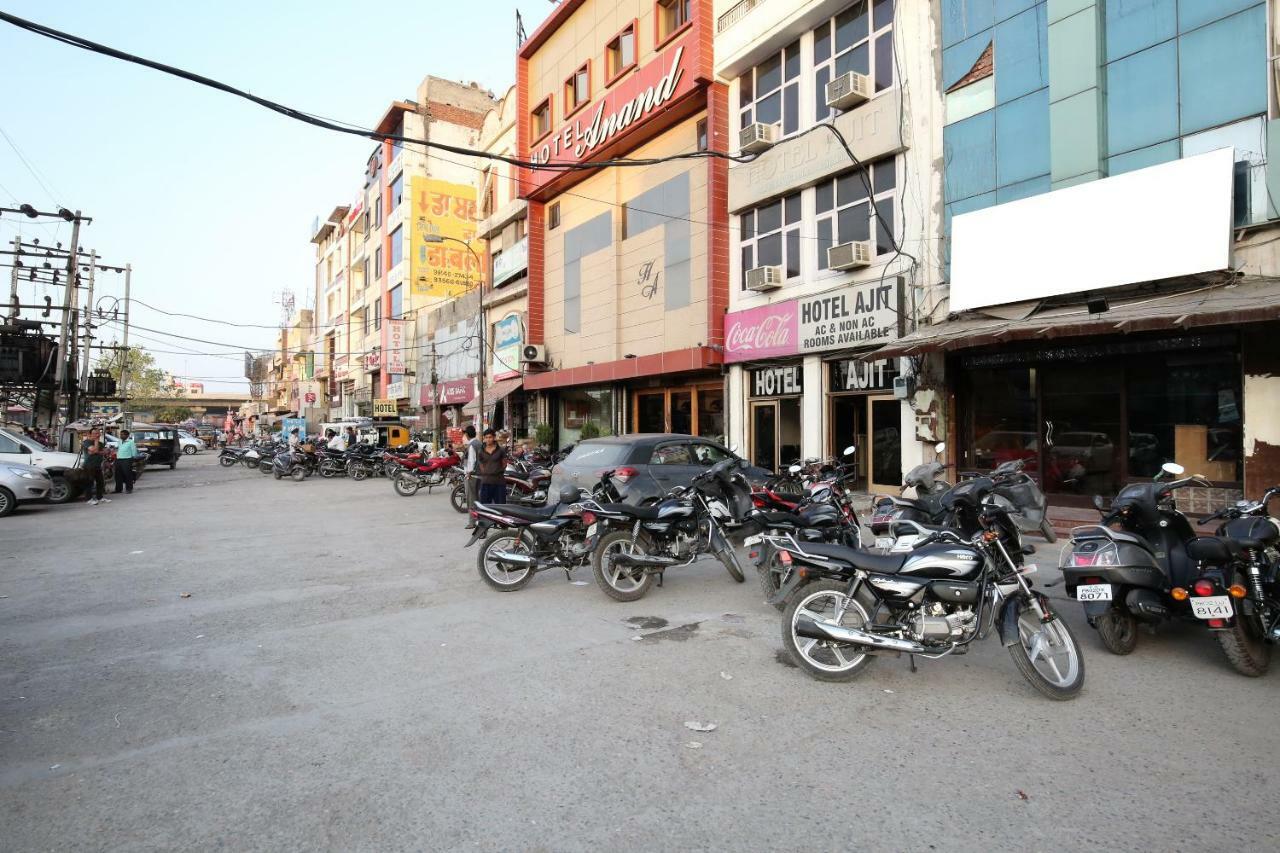 OYO 12354 Hotel Sangreela Amritsar Buitenkant foto